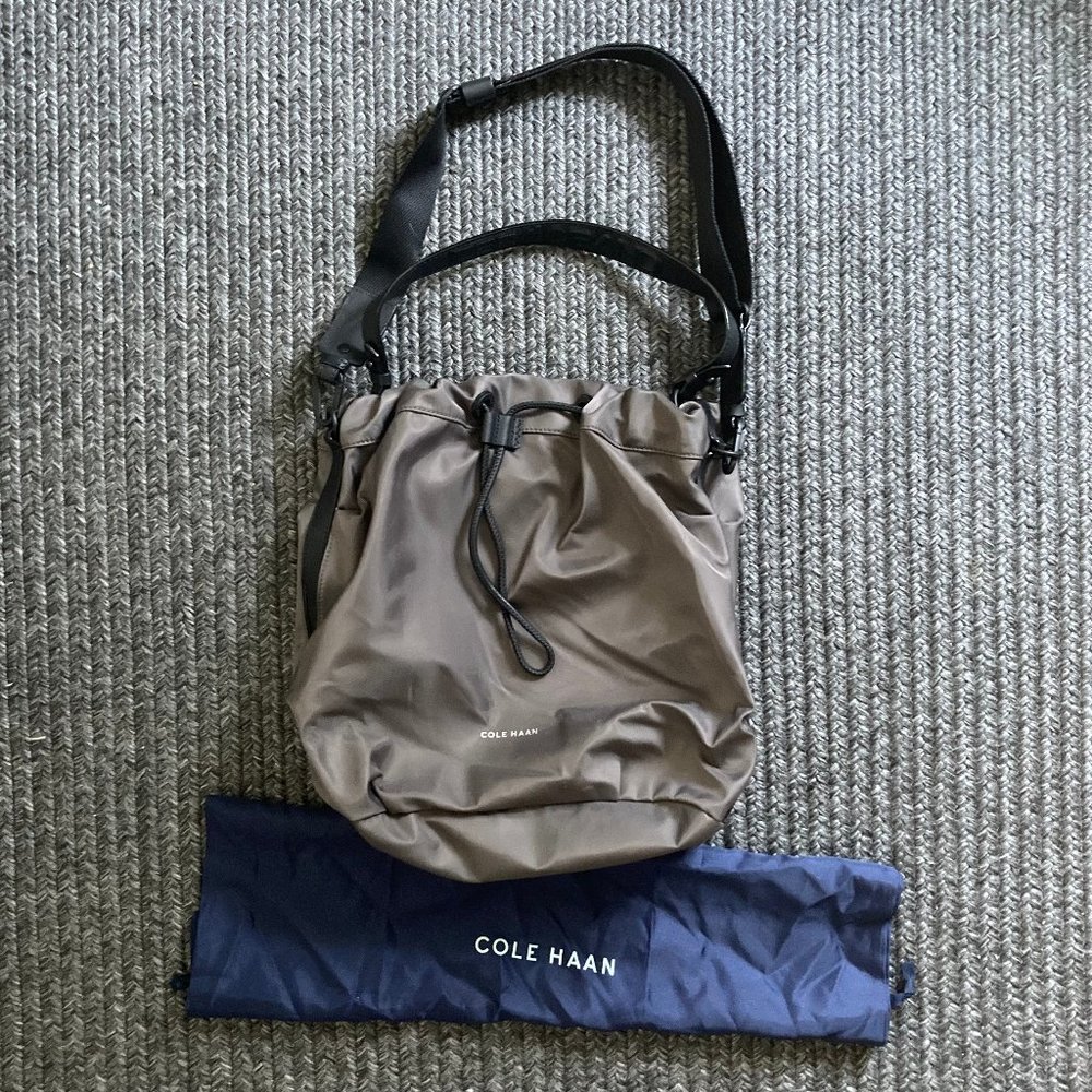 COLE HAAN,  TAUPE W/BLACK STRAPS, UNUSED, LIKE NEW